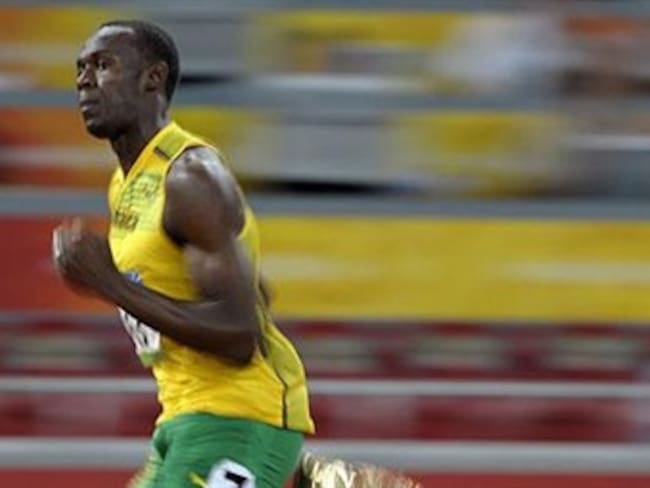 Usain Bolt gana los 100 metros en Nacionales de Atletismo en Jamaica