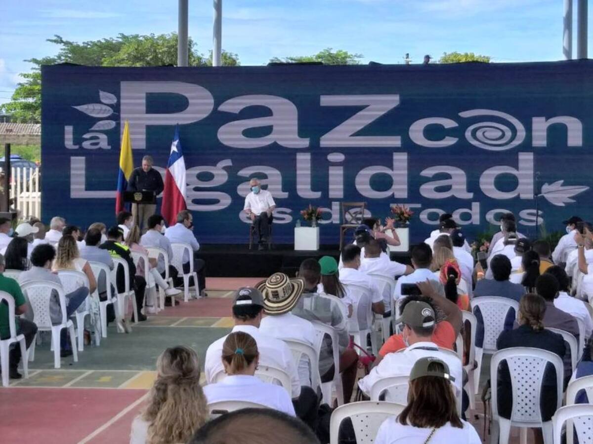 Víctimas y excombatientes deben seguir siendo atendidos: Piñera