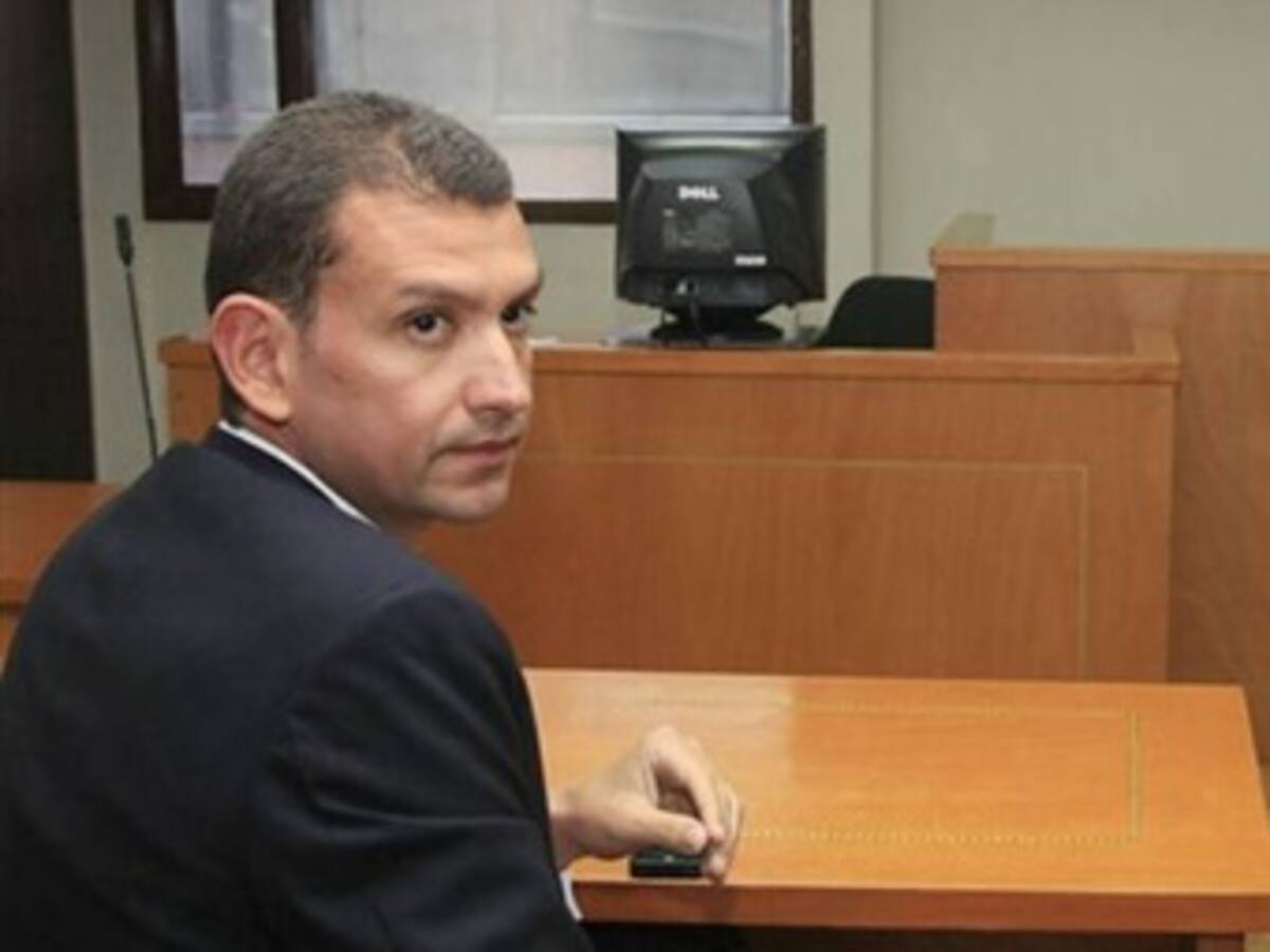 Llamado de atención a contratista Emilio Tapia por filtrar información