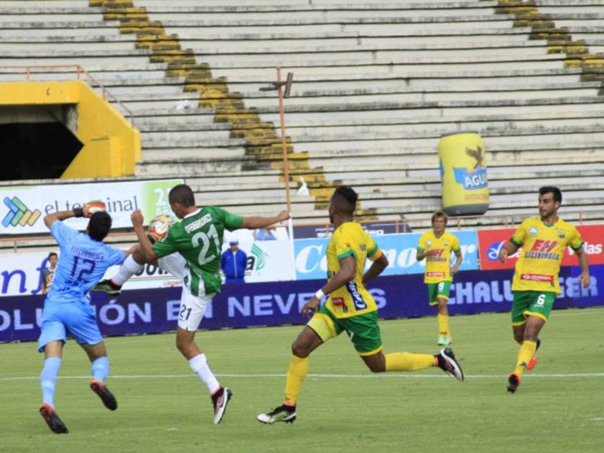 Nacional derrotó a Huila y recuperó el liderato de la Liga Águila