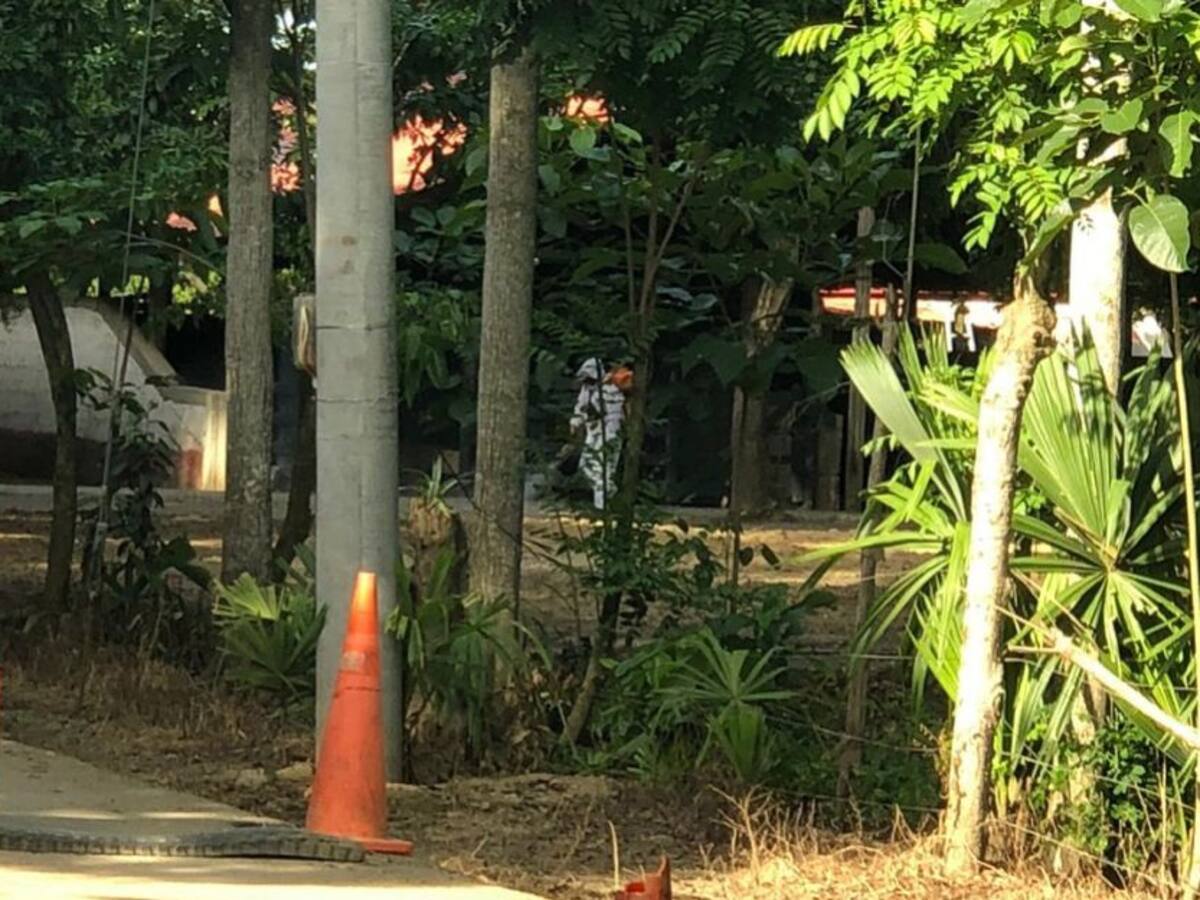 Realizan labores de desinfección en la finca El Ubérrimo donde está Uribe