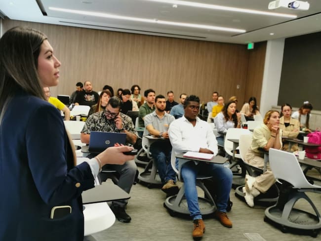 Emprendimientos en formación. Foto: Alcaldía de Medellín.
