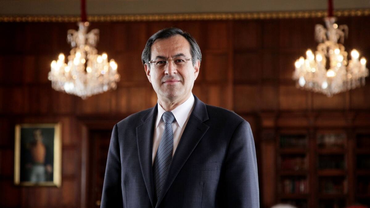 Listo el decreto para que Carlos Arturo Morales sea embajador en Canadá