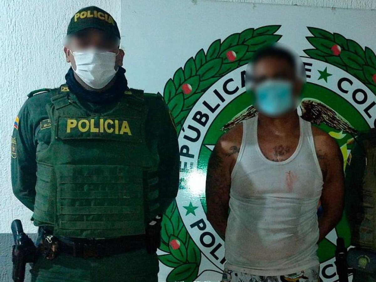 Escalando paredes hombres intentaron huir de la Policía en Cartagena