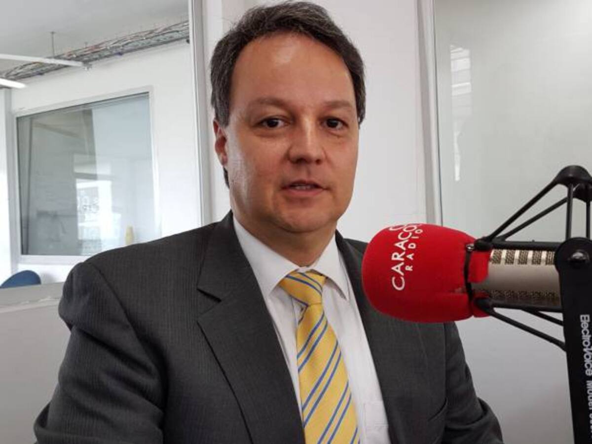 Derecho fundamental al agua no puede depender de una línea deliminatoria dictada por el Gobierno: E. Rodríguez-Salah