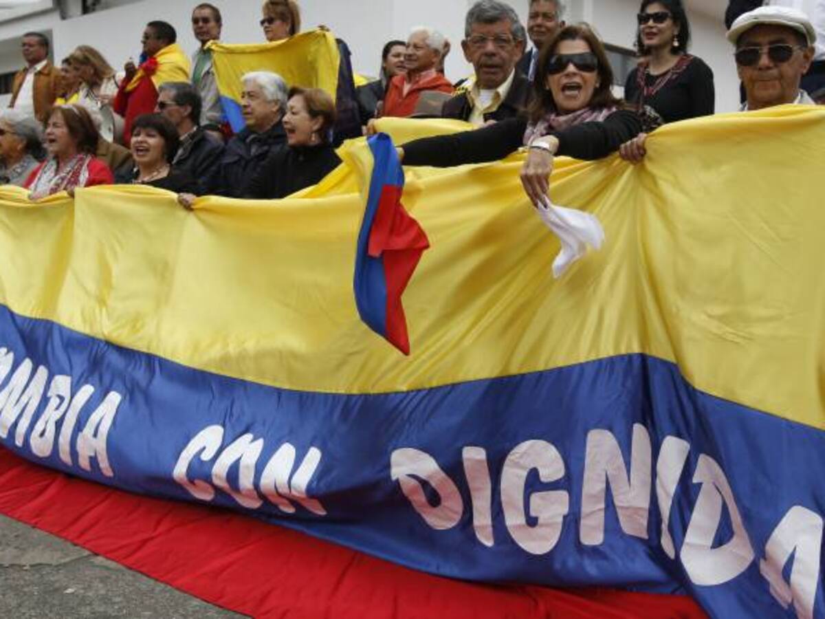 Si la revolución se autodestruye, los colombianos son masoquistas: Chavismo