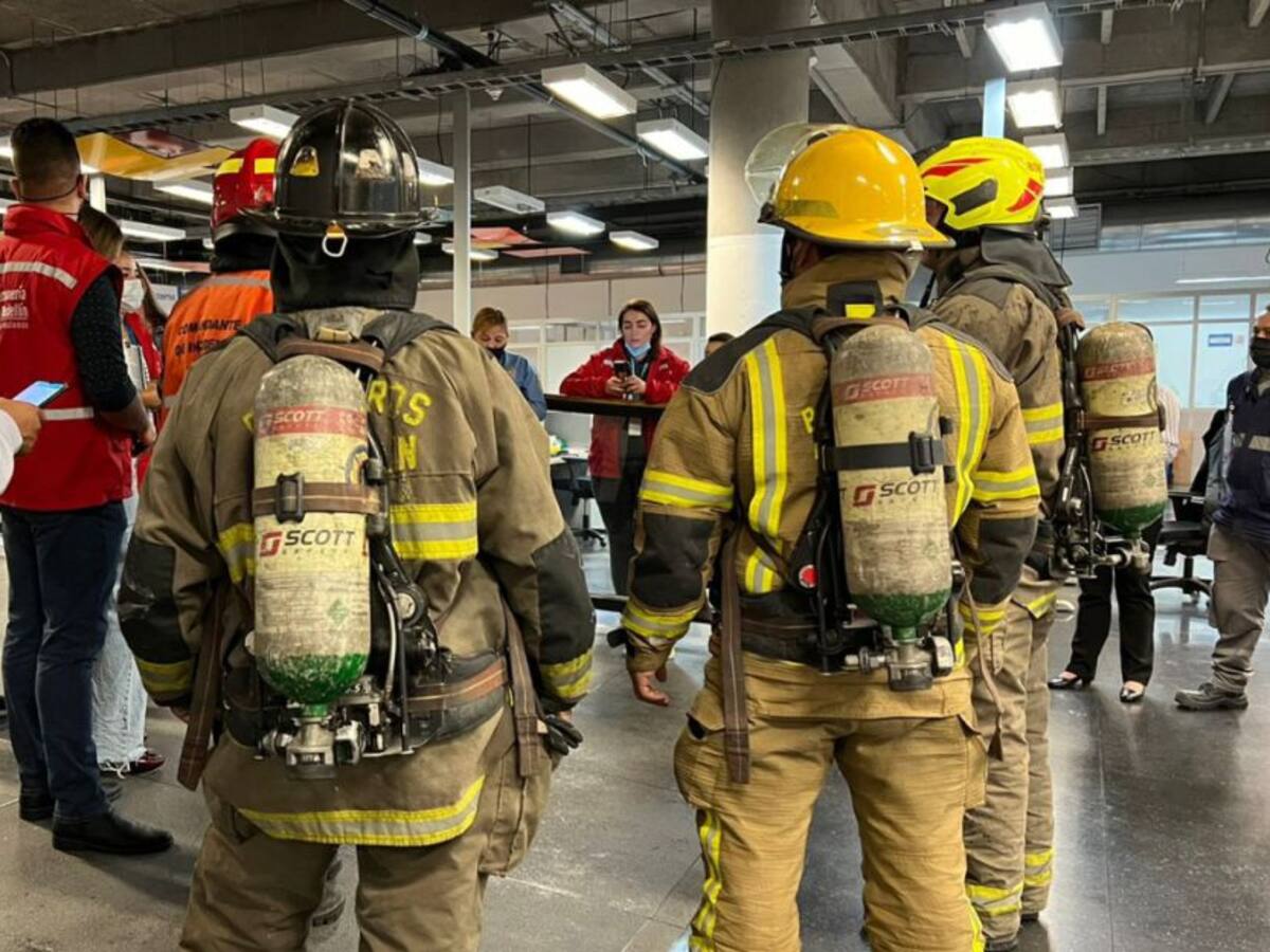 Autoridades evacuaron sede de la Personería de Medellín
