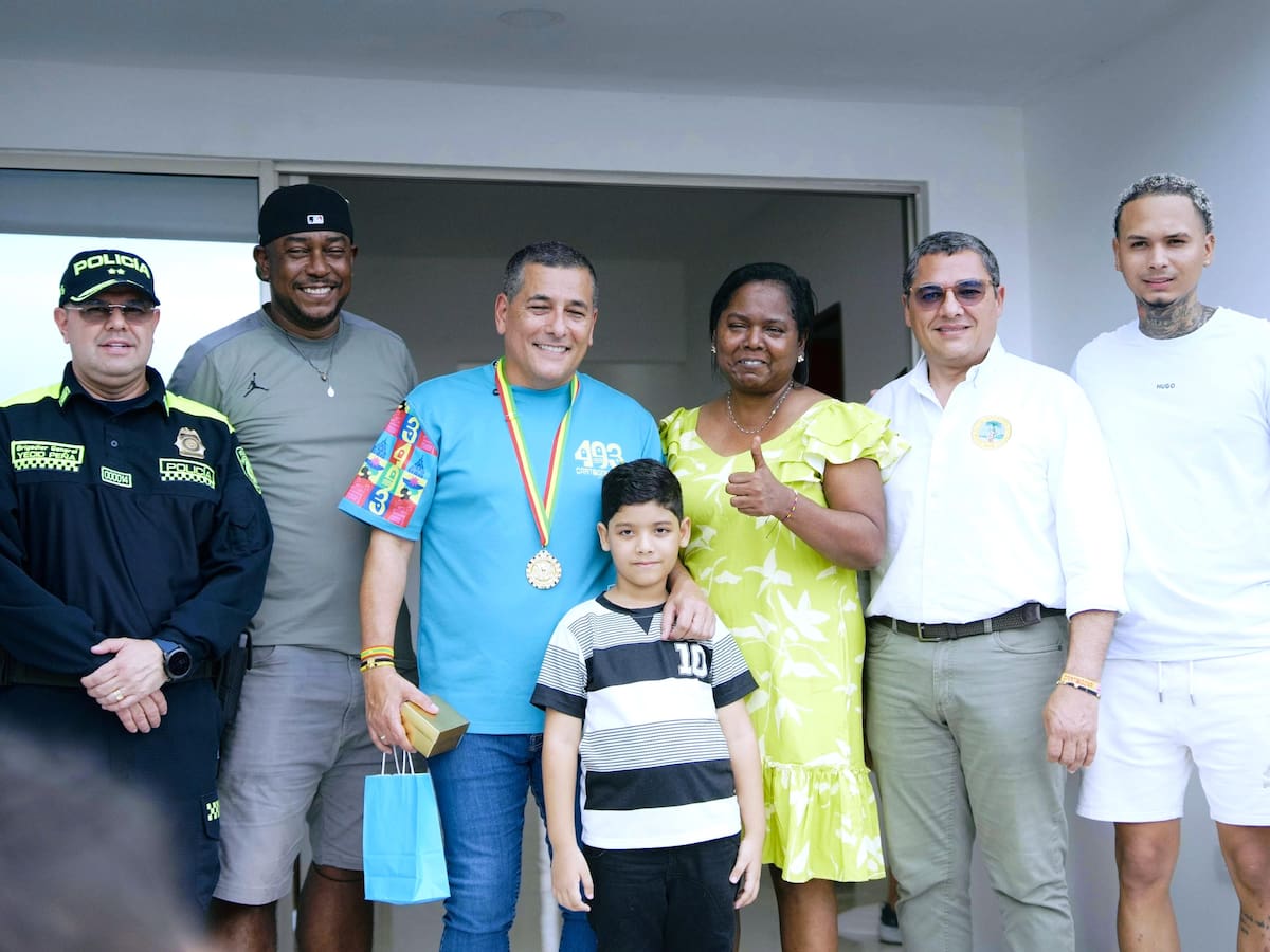 Familia en Los Calamares tiene nueva casa tras perderlo todo en un incendio