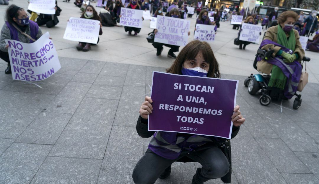 Manifestación en contra de la violencia contra la mujer y los feminicidios