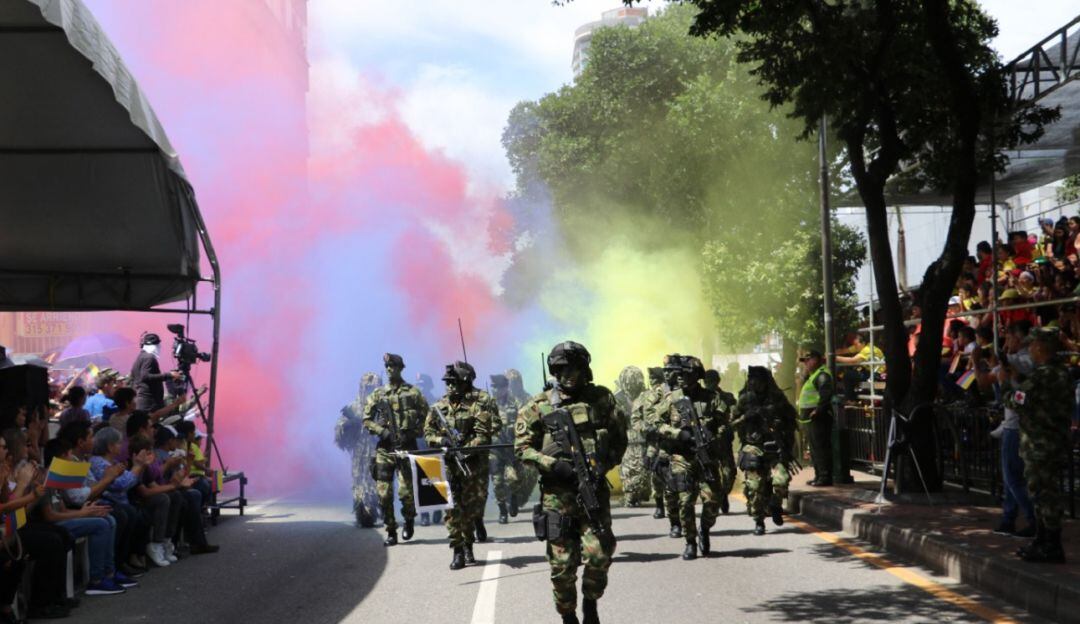Parada miltiar 20 de julio en Bucaramanga