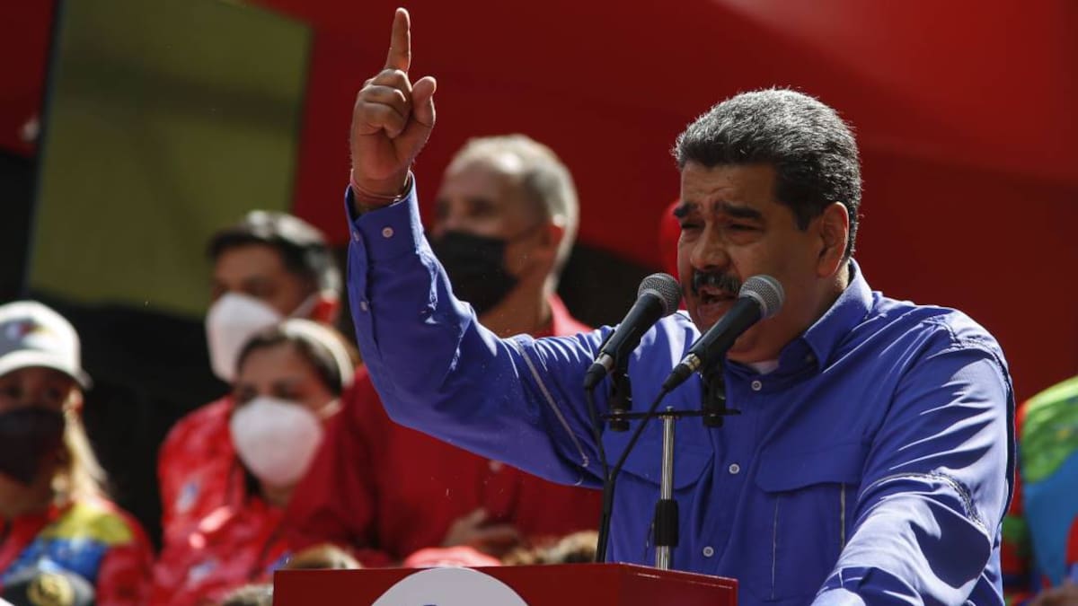 Nicolás Maduro promete un bono de 2.200 dólares para jubilados