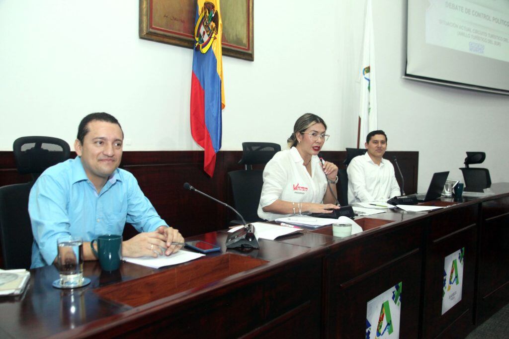 Ante la situación se dejó claro que no se ha adjudicado ningún contrato por ese concepto y por eso monto.