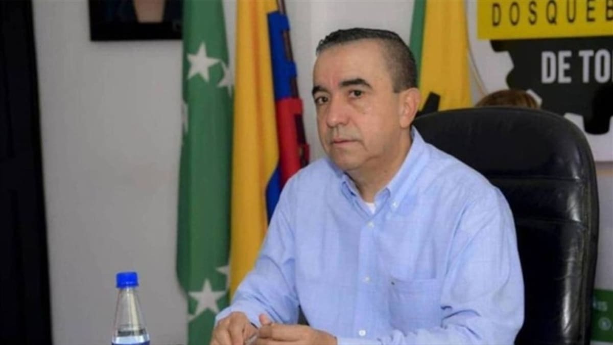 Diego Ramos, exalcalde de Dosquebradas, se presentó a la Fiscalía por presuntos hechos de corrupción