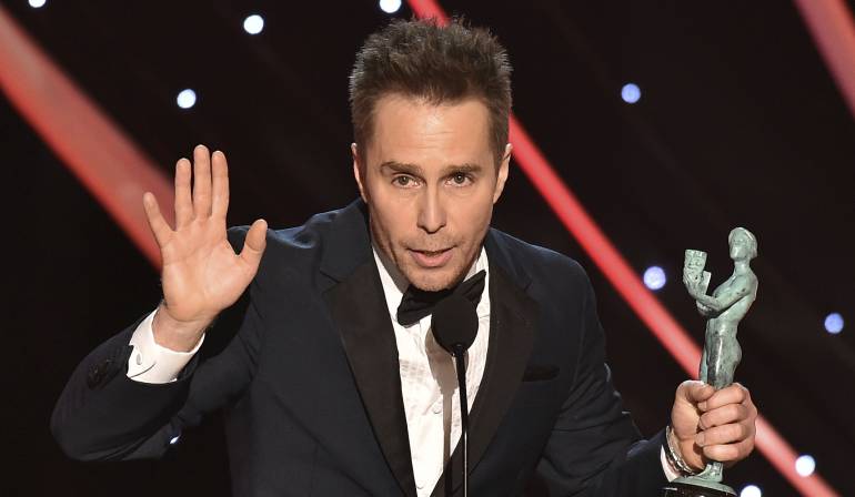 Sam Rockwell recibe el premio SAG al mejor actor de reparto por "Three Billboards Outside Ebbing, Missouri"