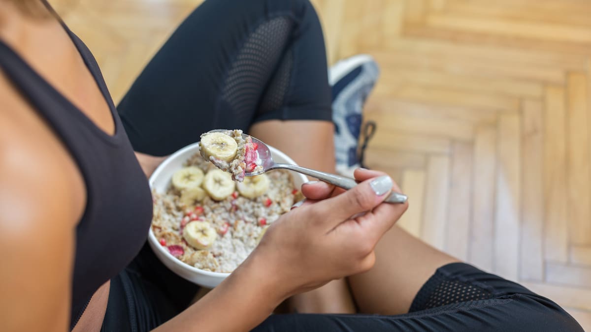 ¿Cómo se debe consumir la avena para aumentar masa muscular?