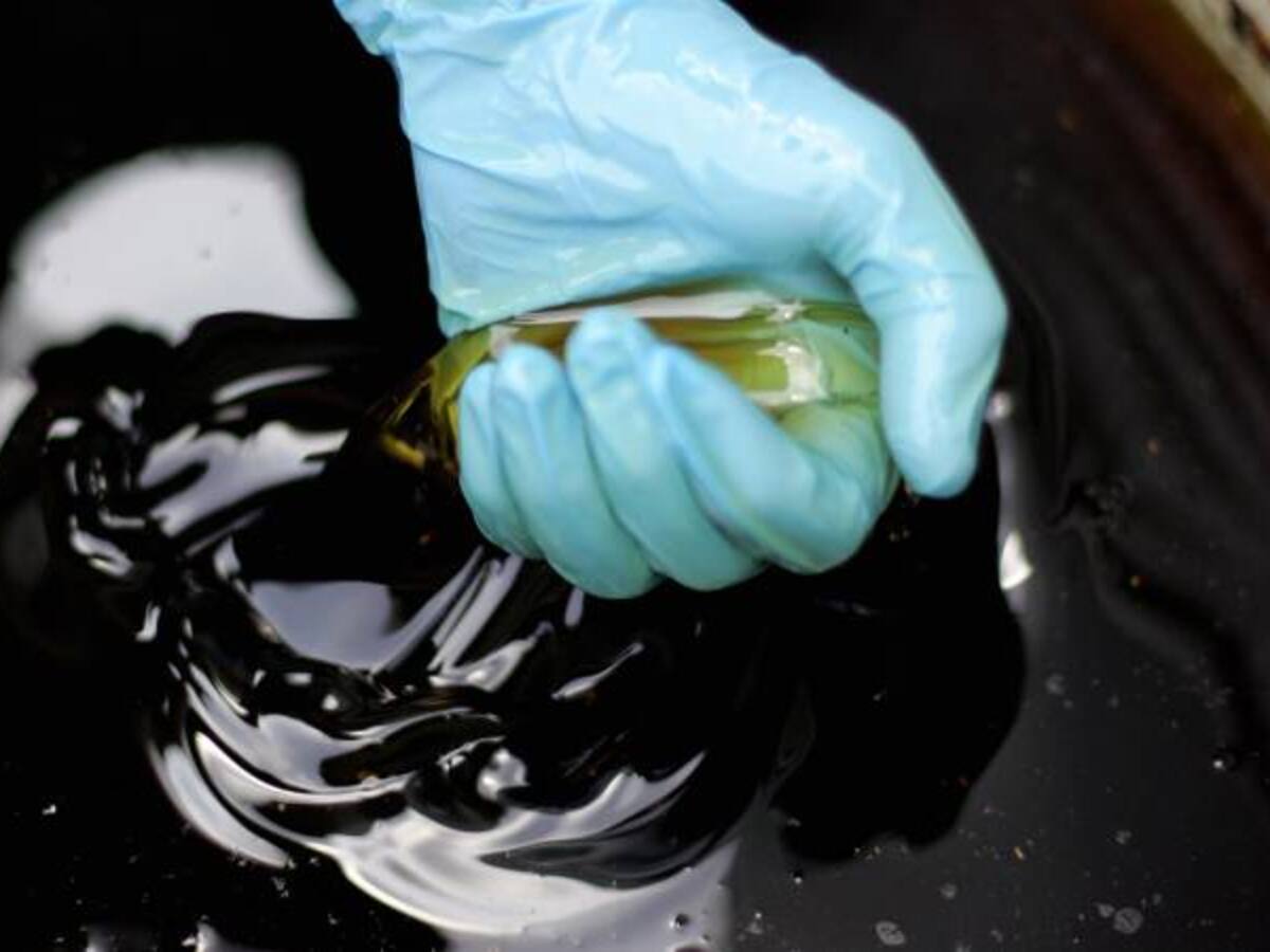 OPEP acuerda aumentar producción en un millón de barriles diarios