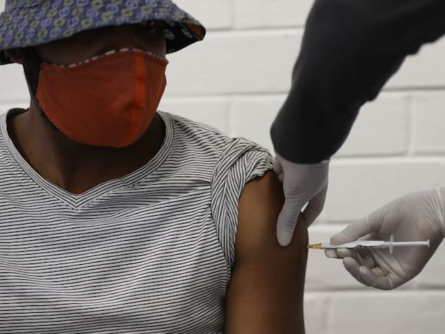 Vacunar 20% de Latinoamérica costará más de 2000 millones de dólares: OPS