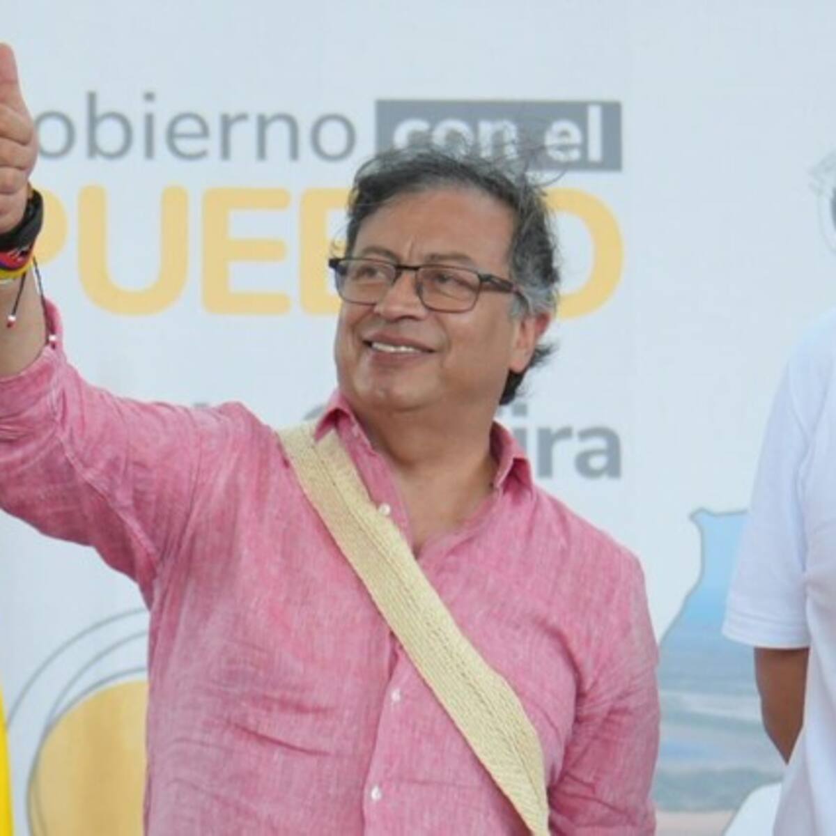 Petro firmó decretos para reglamentar ley sobre minería en territorios afro e indígenas