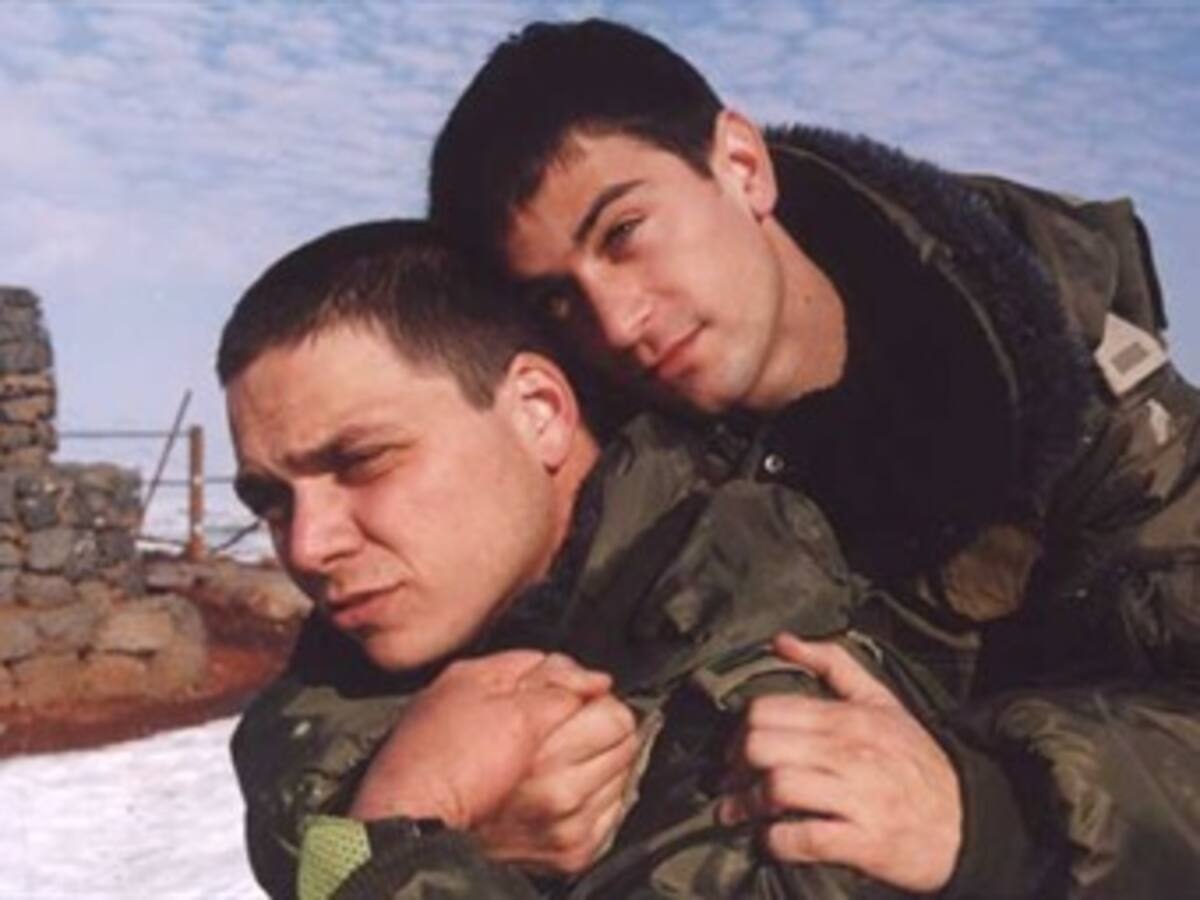 Pentágono estudiará abolición de ley contra servicio militar de homosexuales