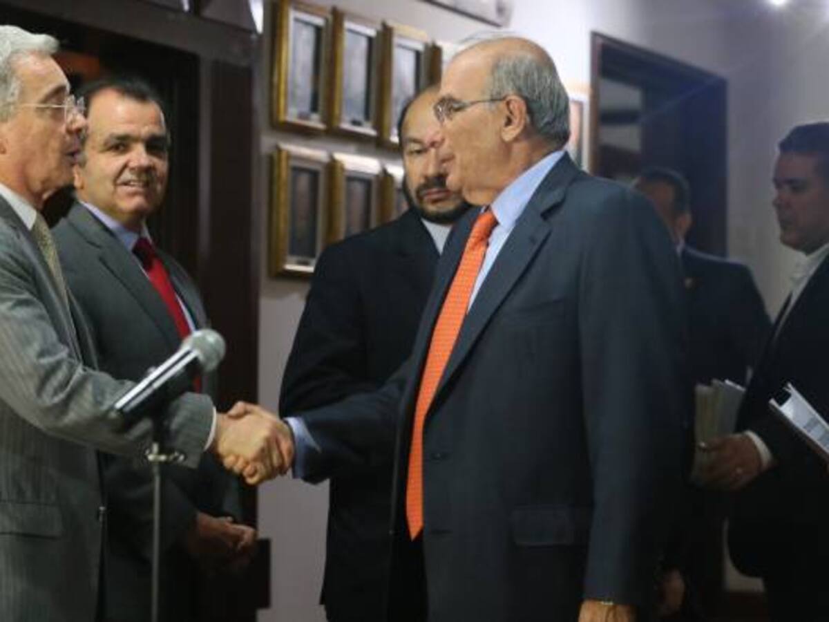 Negociadores del Gobierno se reunirán hoy con delegados del ‘No’