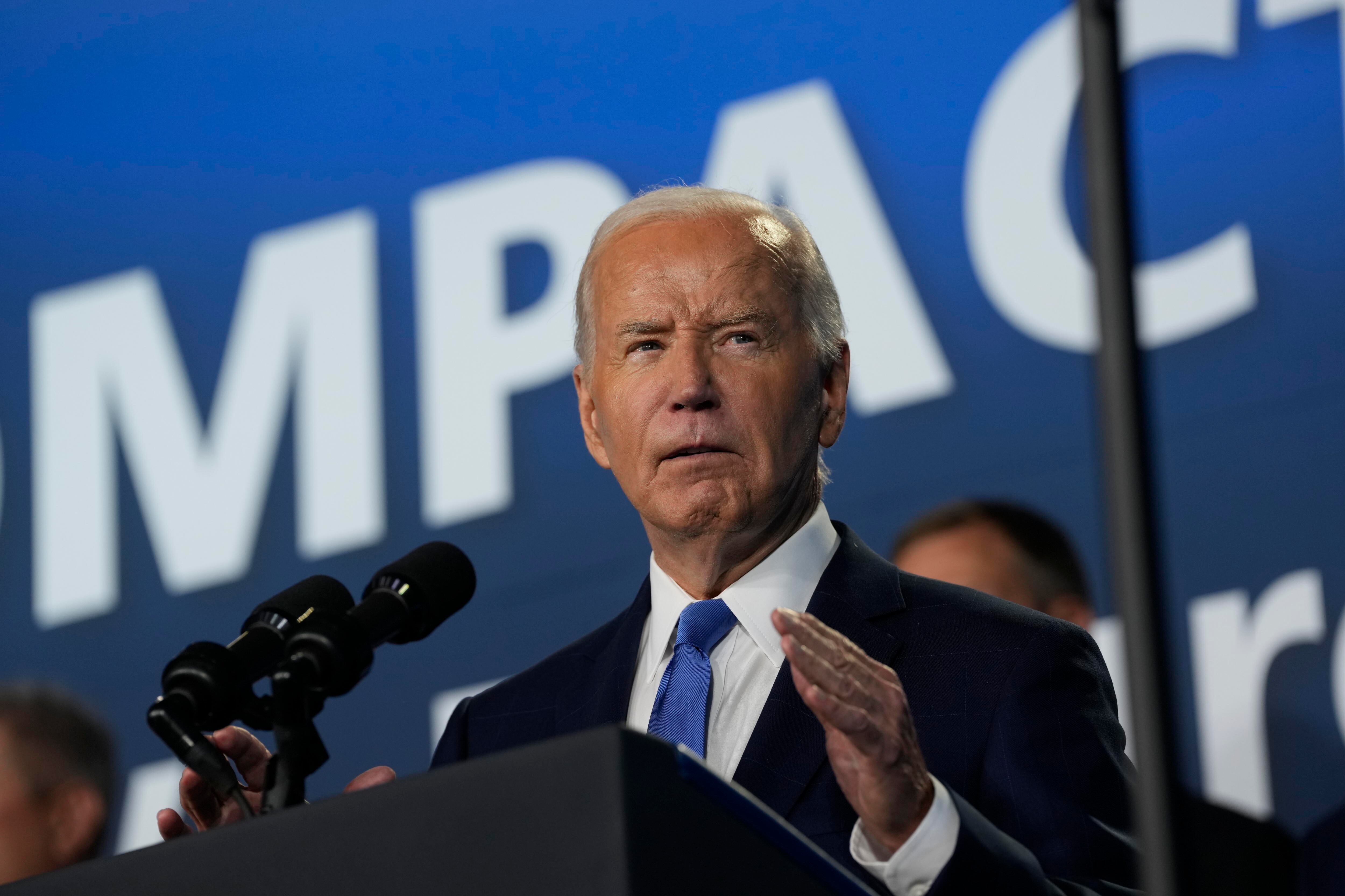 Washington (United States), 11/07/2024.- US President Joe Biden speaks during a ceremony for the 'ÄòUkraine Compact'Äô during the North Atlantic Treaty Organization (NATO) Summit in Washington, DC, USA, 11 July 2024. The 75th Anniversary NATO Summit takes place in Washington, DC, from 09 to 11 July 2024. (Ucrania) EFE/EPA/WILL OLIVER