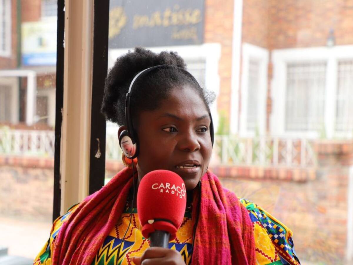 Vicepresidenta denuncia presunta instalación de explosivos en zona que visitaba