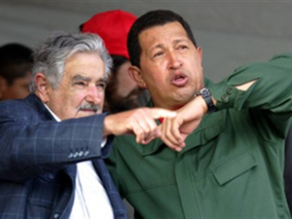 Presidente electo de Uruguay 'conquista' a Chávez
