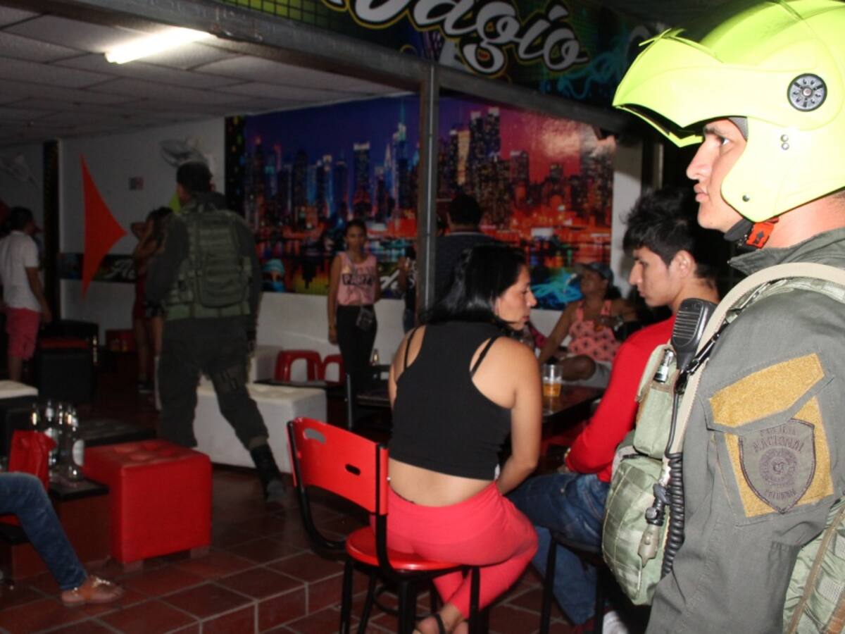 Hasta la 1 am se podrá expender licor en establecimientos