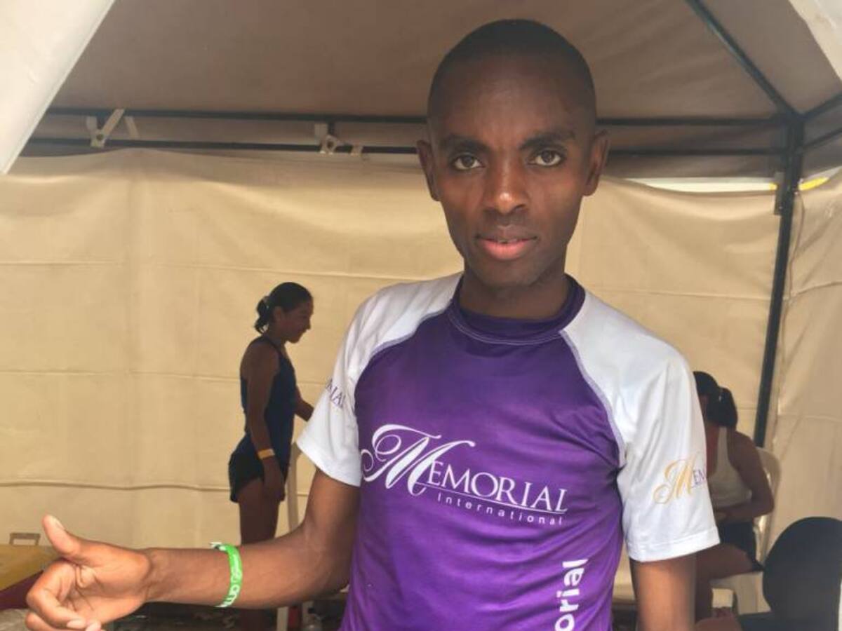Vuelve y juega, un keniata ganó ¼ de maratón ciudad de Bucaramanga