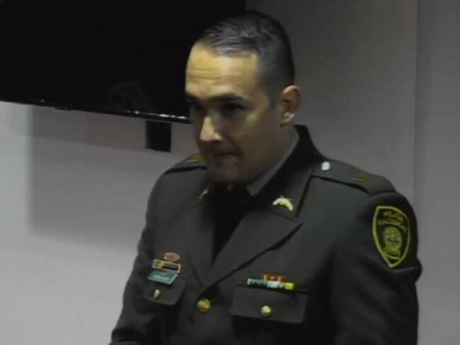Capitán de la Policía Andrés Suárez, uno de los testigos del general (r) Atehortúa en caso de las casas fiscales del Tolima.