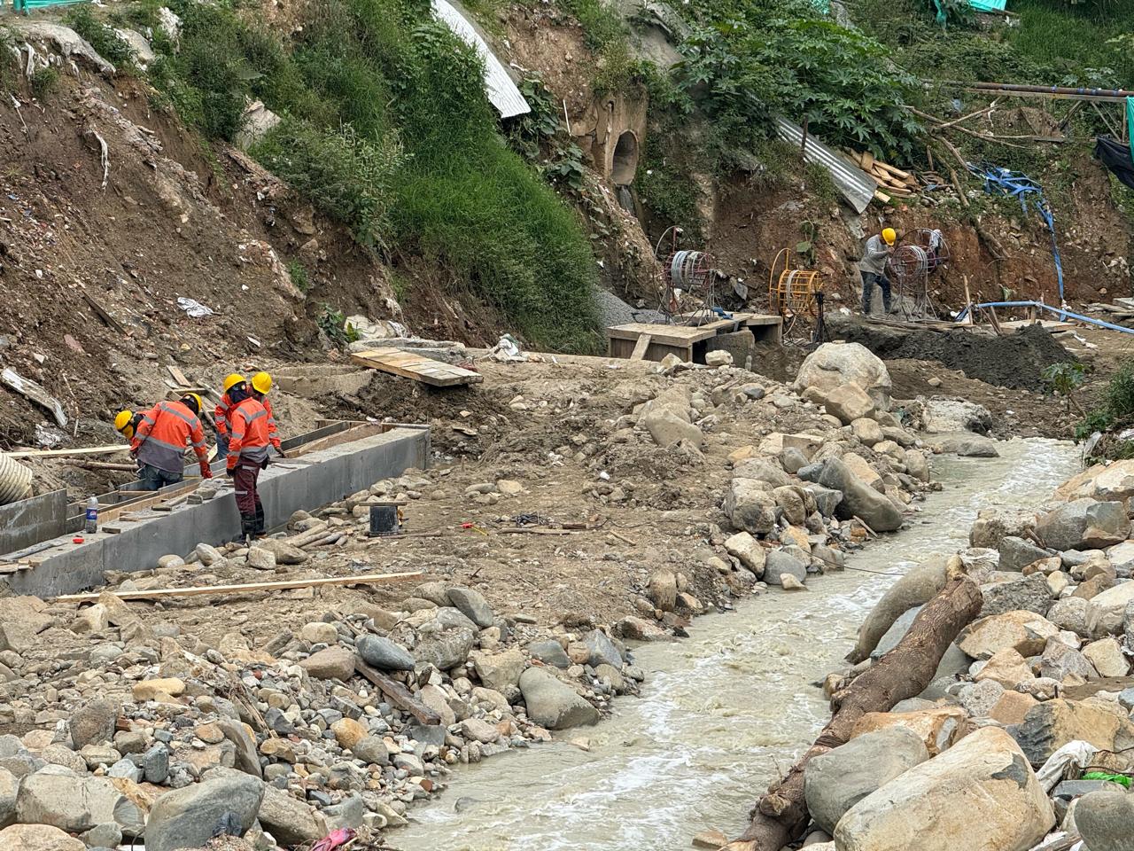 Obras de mitigación de emergencias por las lluvias. Foto: Alcaldía de Medellín.