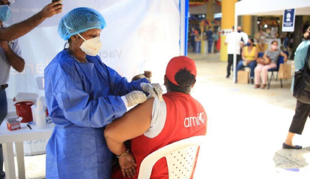 La medida no aplicará para el centro comercial La Plazuela, donde solo se seguirán aplicando segundas dosis