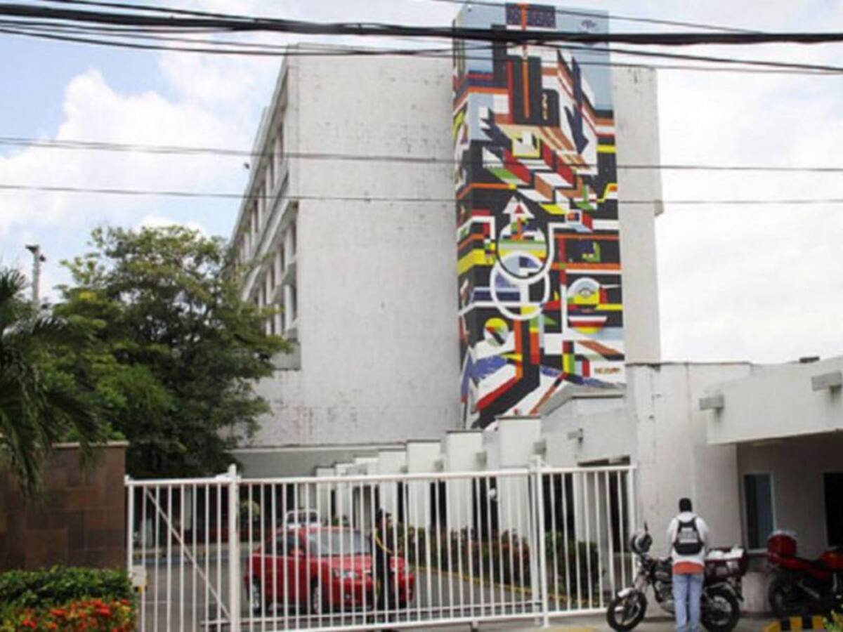 Gobernadora pide a Junta del CARI limitar facultades al gerente