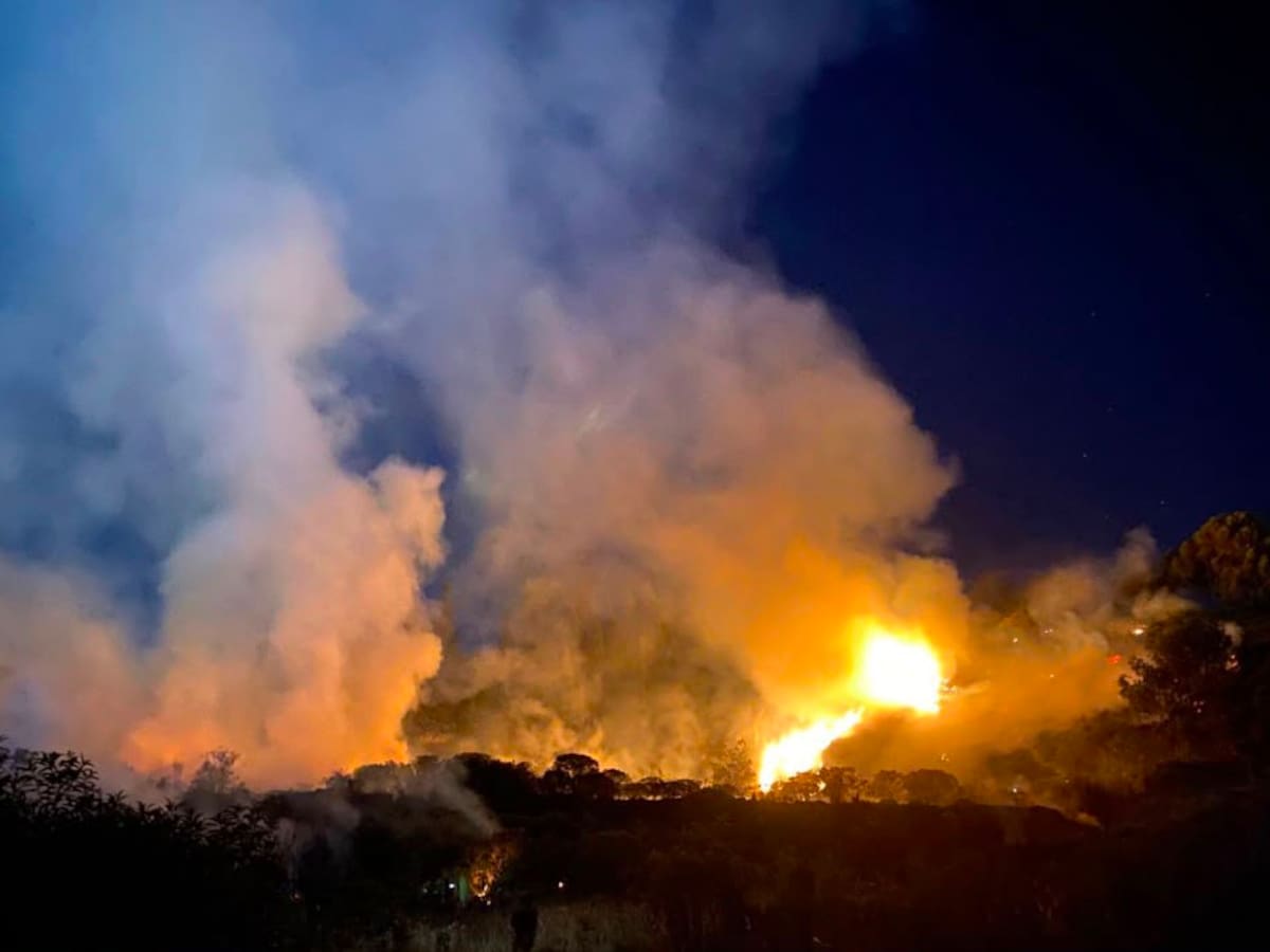 Incendio cerca a conjuntos residenciales en Soacha: habitantes tuvieron que evacuar