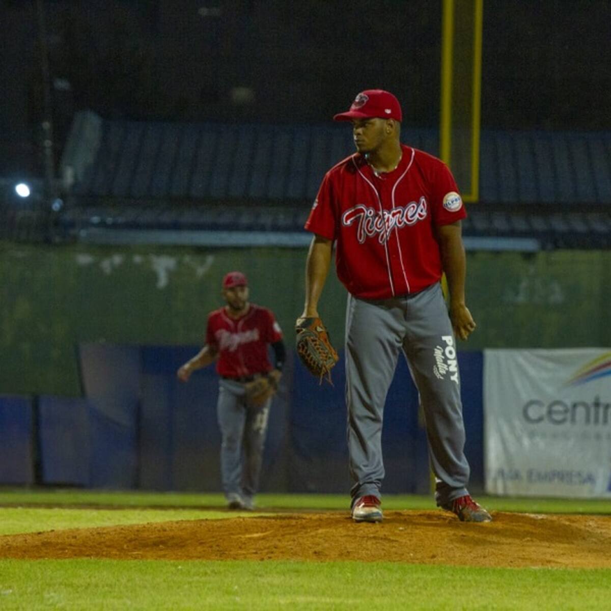Los Tigres pegaron primero en la ciudad de Montería ante Vaqueros