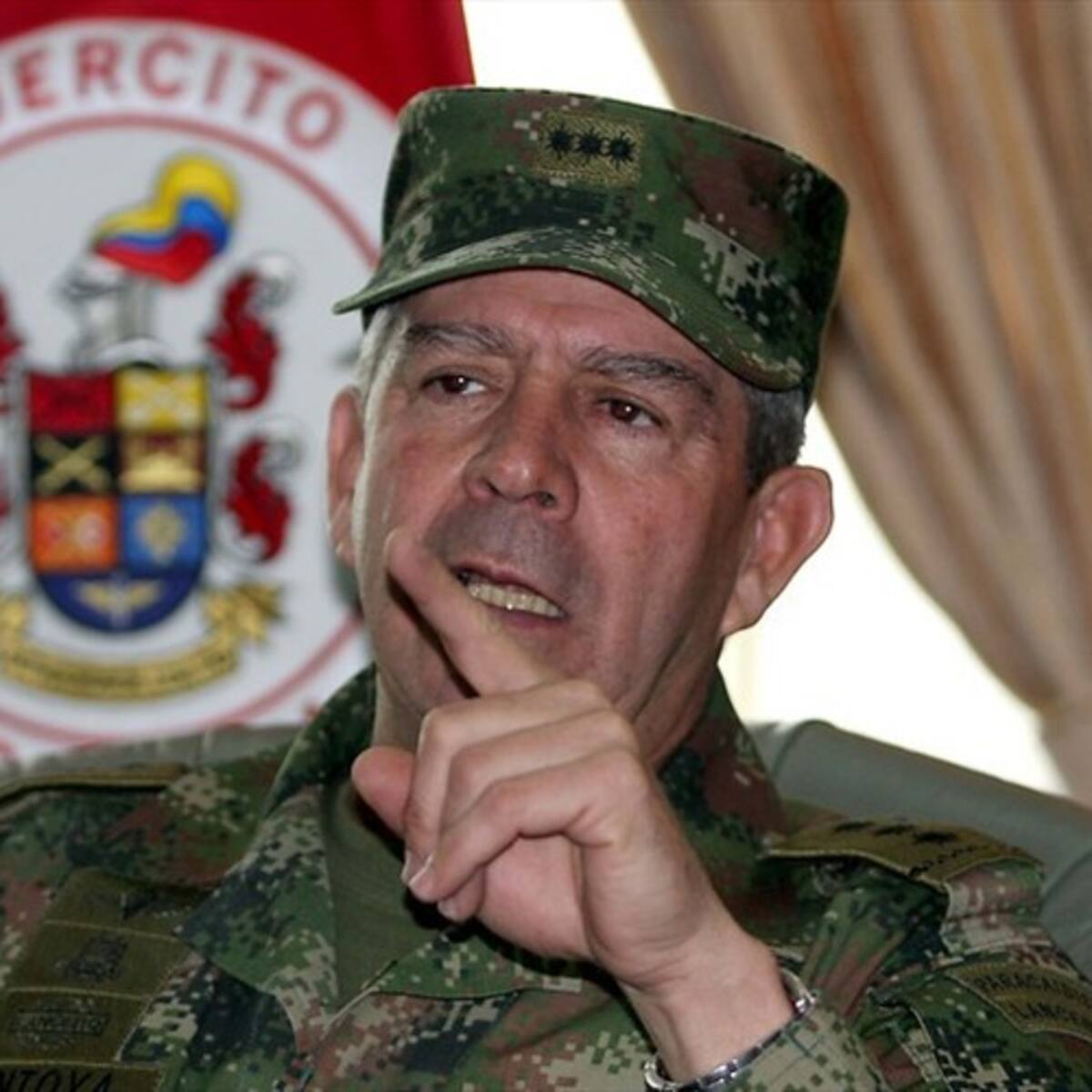EE.UU. prohíbe entrar al país al general (r) Mario Montoya por casos de falsos positivos