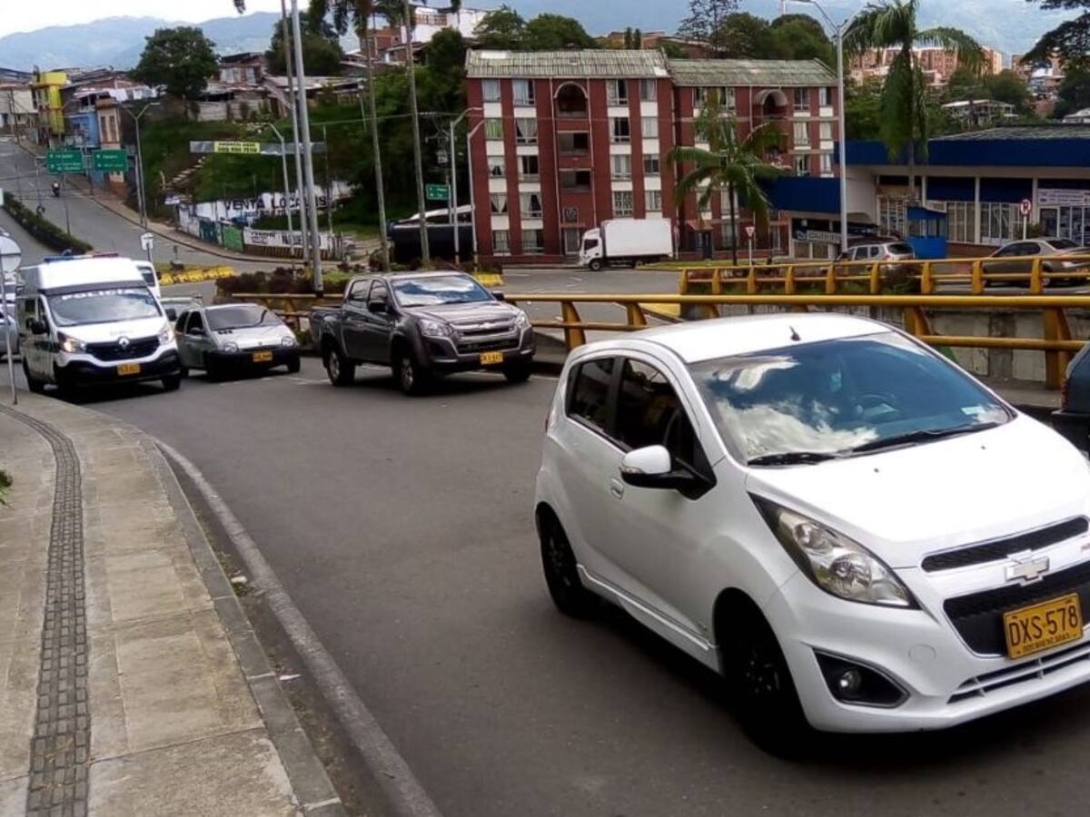 42% de vehículos con placas 000 y 400 han pagado impuesto en Quindío