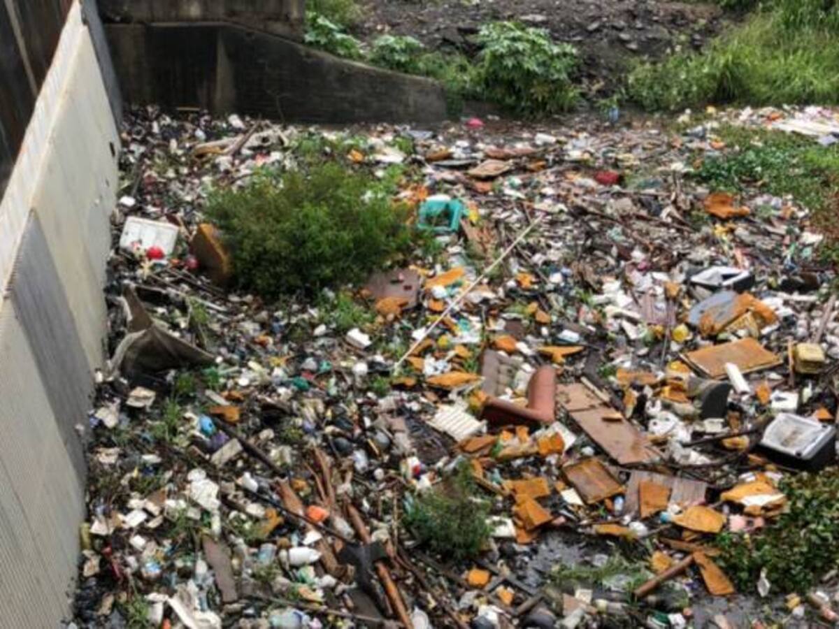 Basuras en canales, causa de inundaciones en Petecuy , Gaitán y Alfonso López