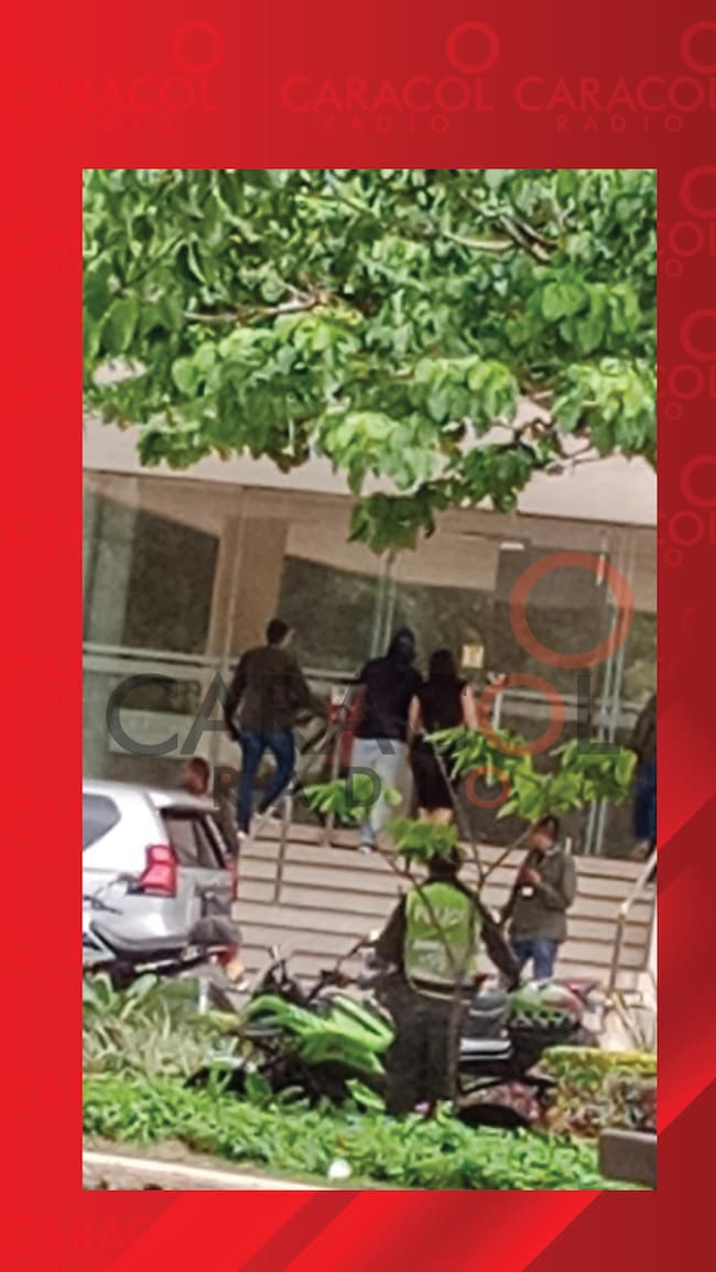 Fotos de seguimientos a Nicolás Petro y laura Ojeda, habrían sido tomadas desde vehículos de su esquema de seguridad