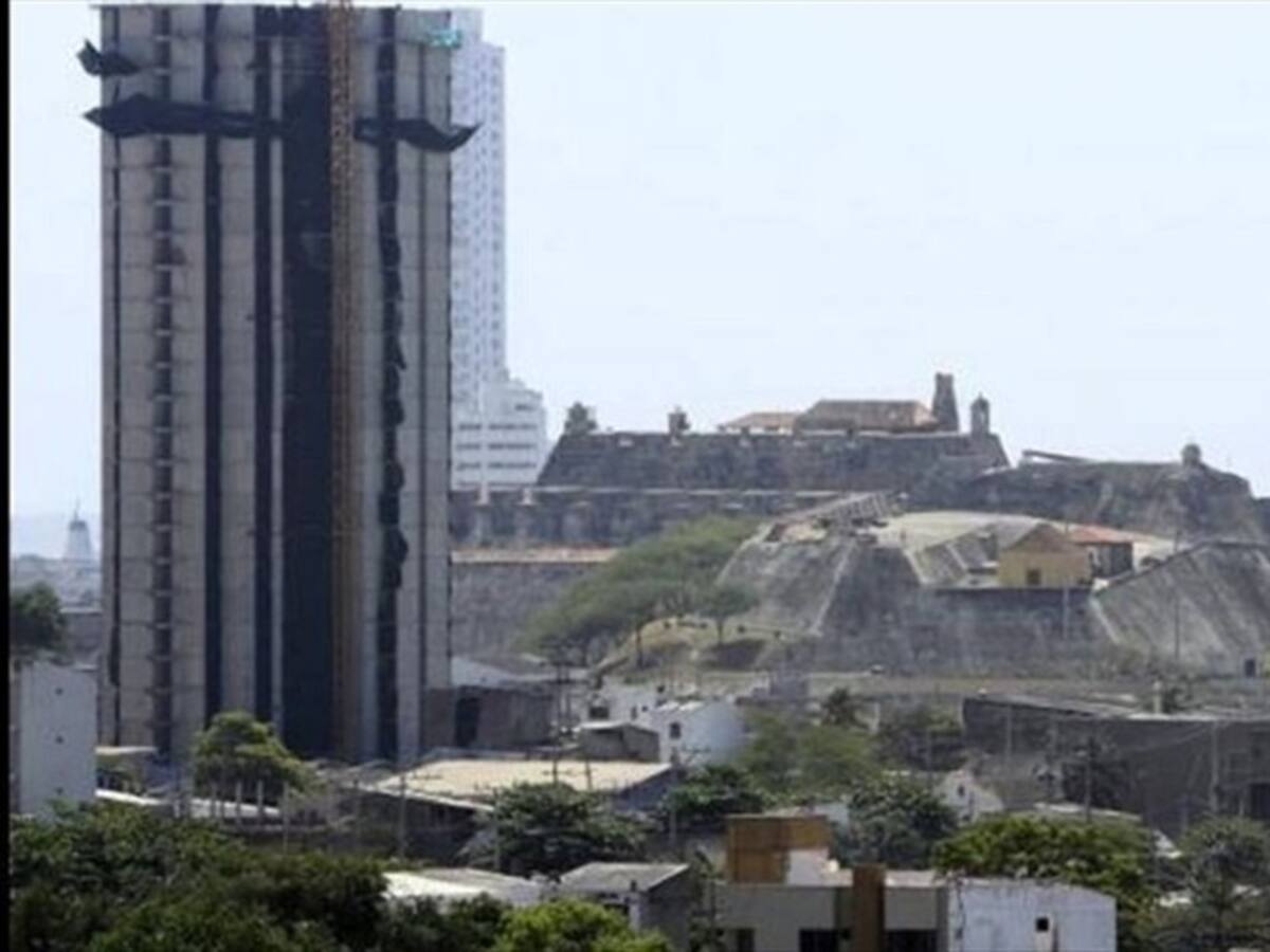 Unesco recomienda demoler lo que va de edificio Aquarela y suspenderlo indefinidamente