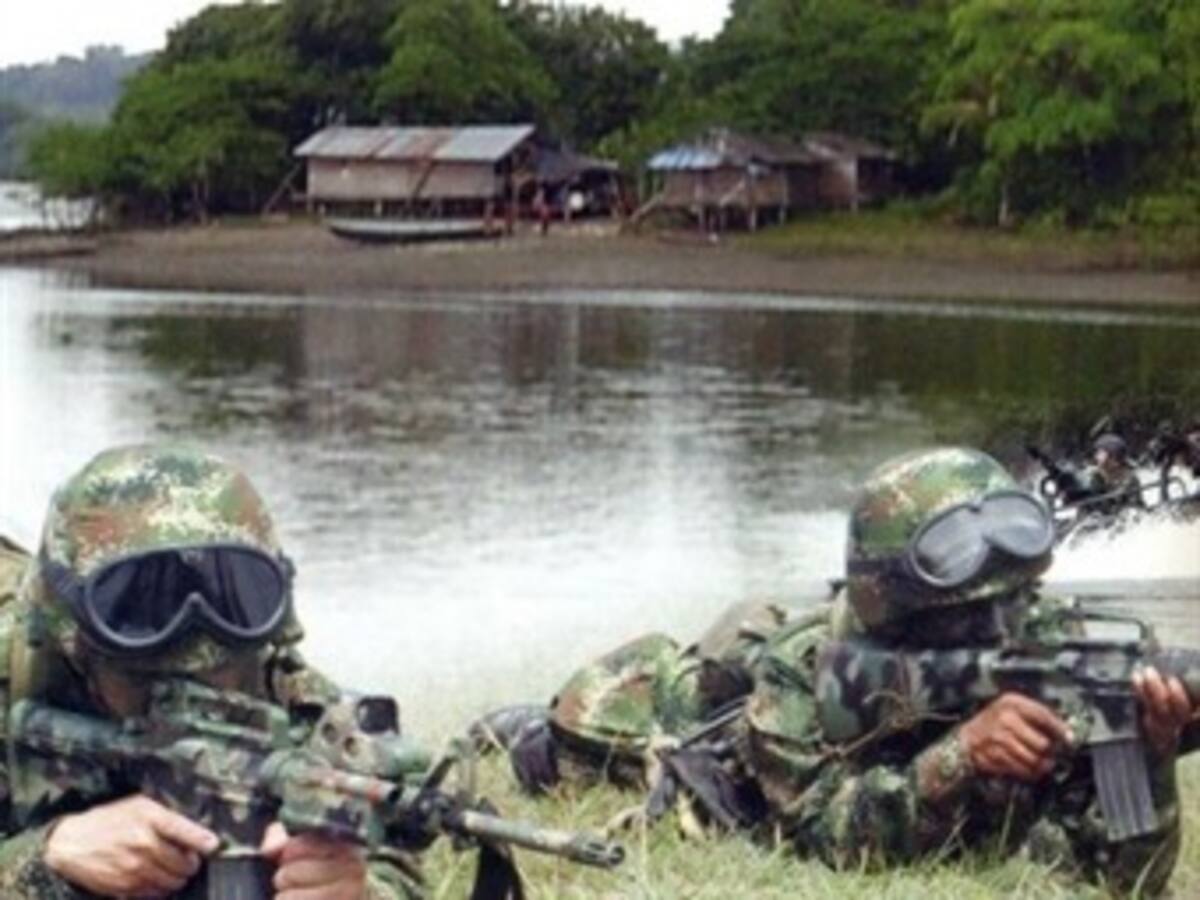 El Ejército colombiano capturó a 11 militares ecuatorianos en la frontera