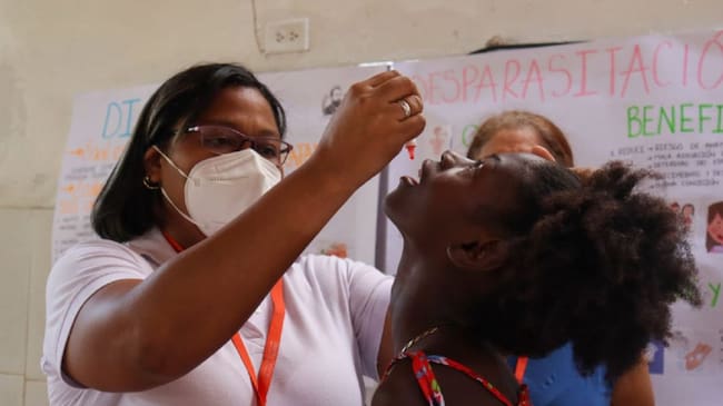 La brigada de desparasitación se realizó en el marco del proyecto Gestión Social que adelanta la Fundación Granitos de Paz