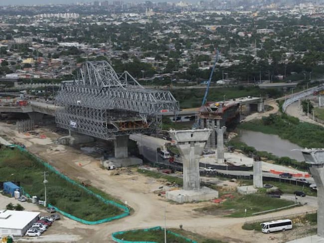 Posibles sobrecostos en obras del puente Pumarejo alertan a gremios