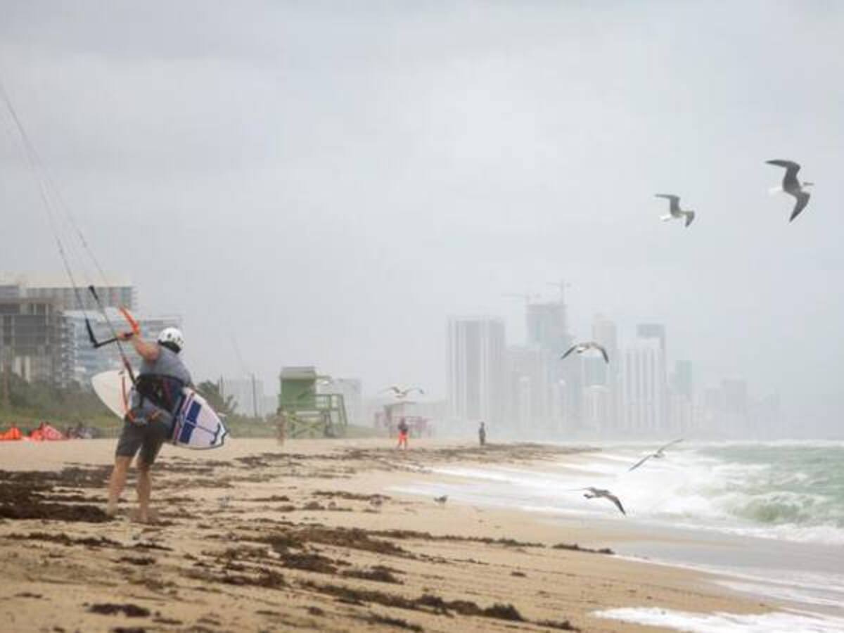 Obama declara estado de emergencia federal en Florida por llegada de Matthew