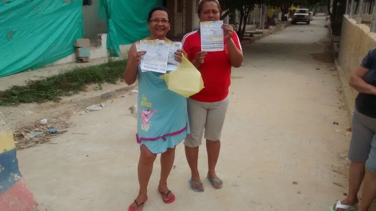 Usuarios del barrio Los Robles del Municipio de Soledad se queja de la alta facturación de energía.