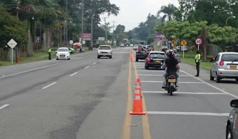 La policía de tránsito realizó acompañamiento en las vías de los 12 municipios del Quindío