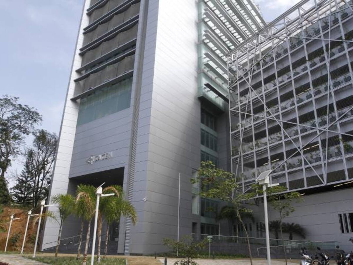 Venta de Isagen podría llegar hasta los 6 billones de pesos: Germán Vargas Lleras