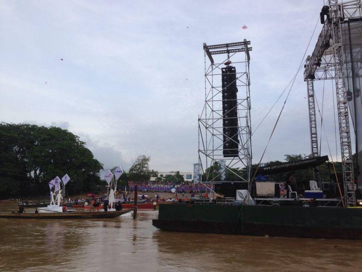 Las playas del Río Sinú se llenan de espectadores ansiosos por presenciar el primer concierto de la gira "Loco por Amor"