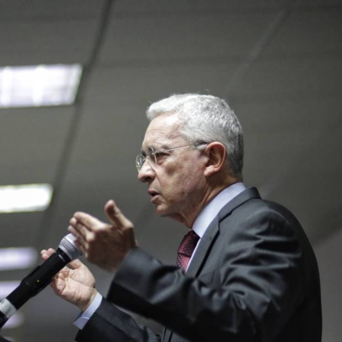 Uribe denunciará a Comisión de Verdad por afirmar que incentivó los falsos positivos