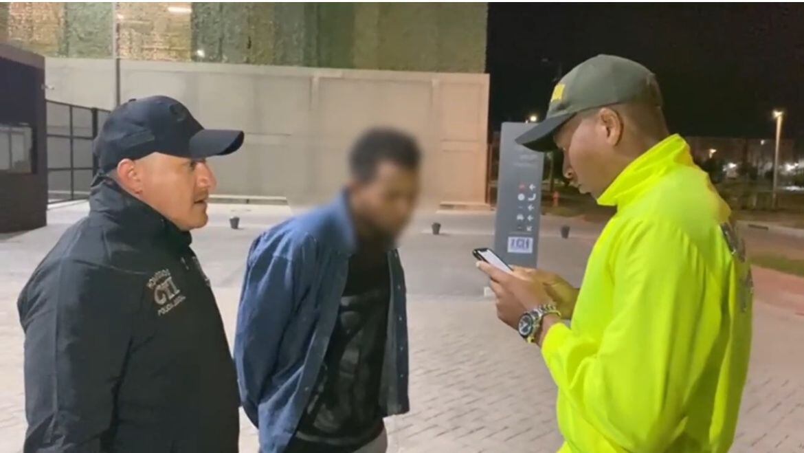 Francisco Iván Acosta Gutiérrez presunto responsable de feminicidio fue capturado. Foto: Cortesía Policía de Bogotá.